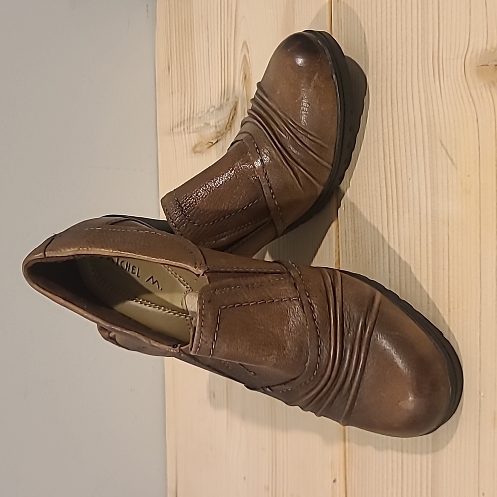 Women's Ankle Boots size 8.6m Michel M